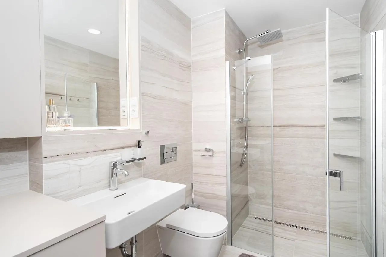 Prague Days - Premium Apartments - Balcony 체코